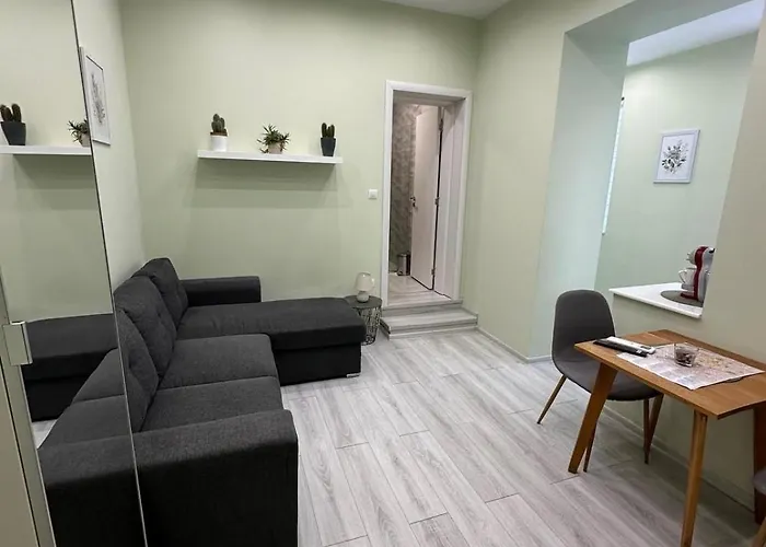 Pomegranate Apartment